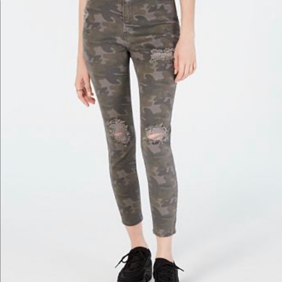 🔥Vanilla Star Distressed Camo Skinny Jeans - Picture 4 of 6